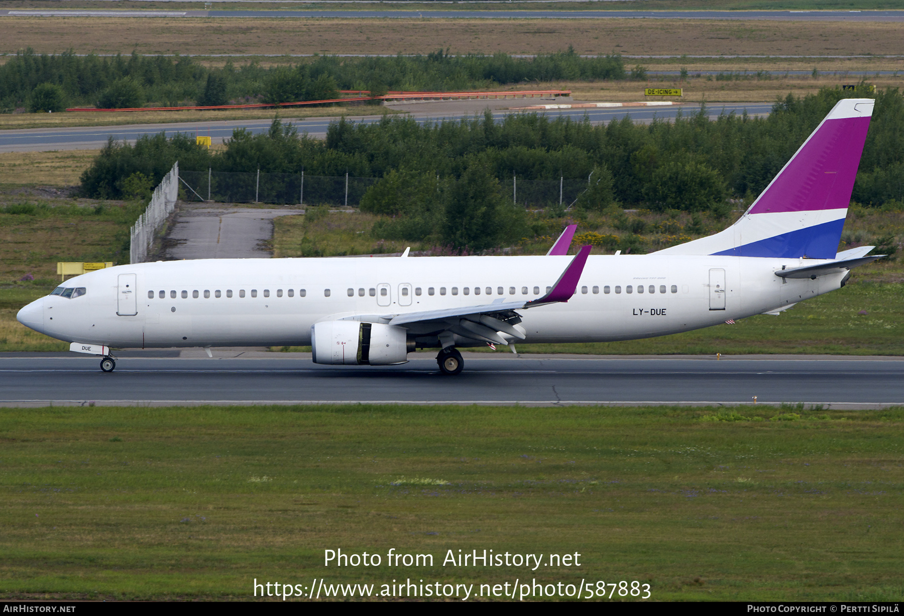 Aircraft Photo of LY-DUE | Boeing 737-8FE | AirHistory.net #587883