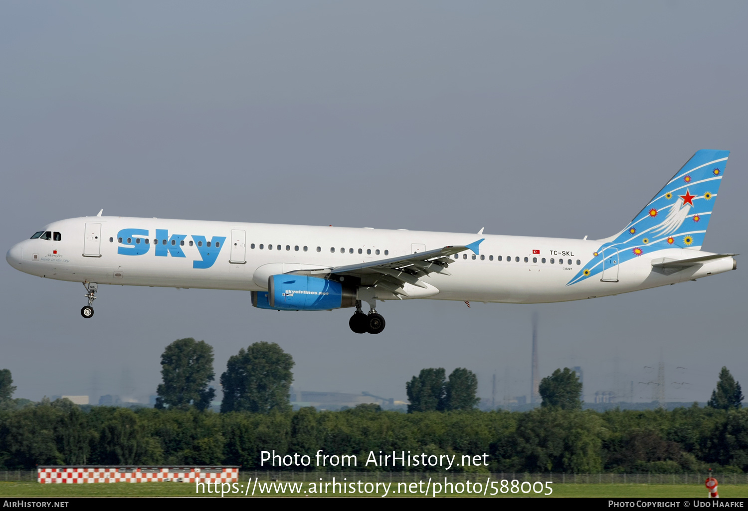 Aircraft Photo of TC-SKL | Airbus A321-231 | Sky Airlines | AirHistory.net #588005