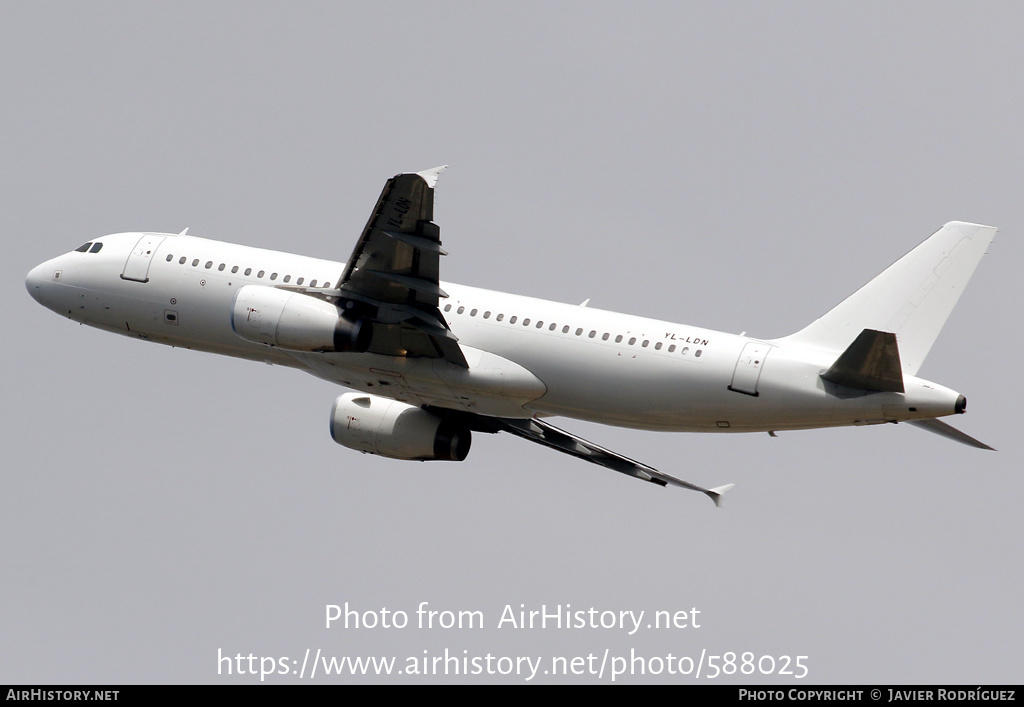 Aircraft Photo of YL-LDN | Airbus A320-232 | AirHistory.net #588025