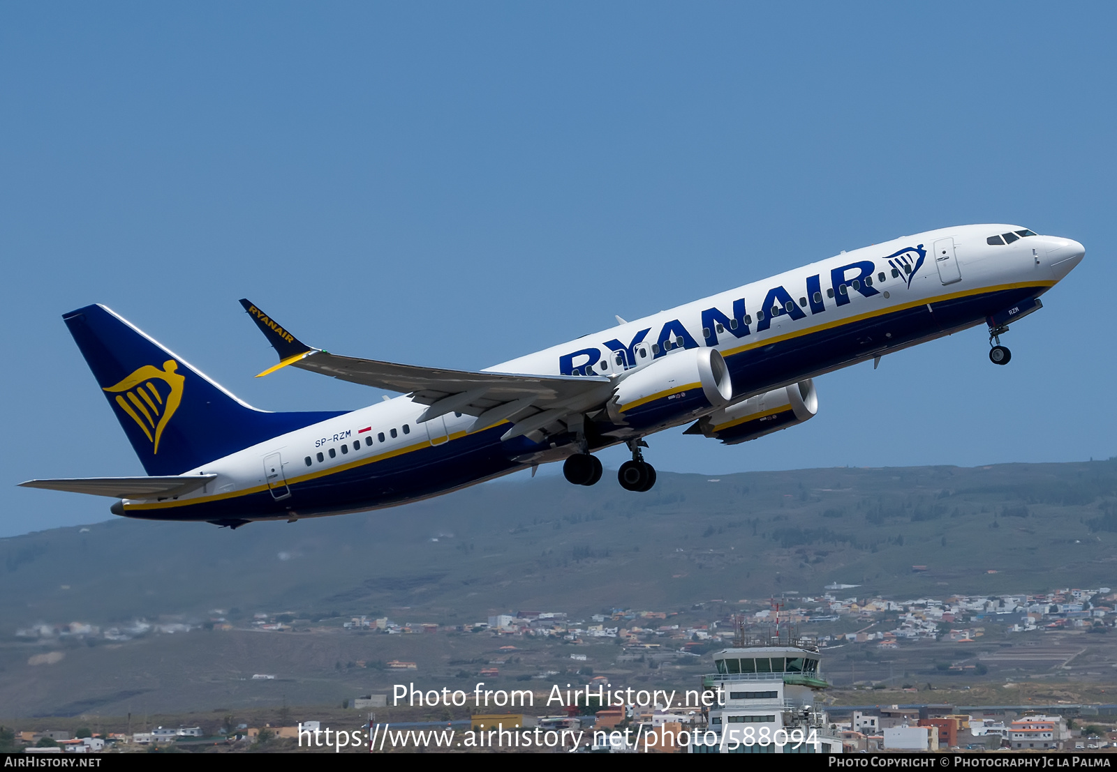 Aircraft Photo of SP-RZM | Boeing 737-8200 Max 200 | Ryanair | AirHistory.net #588094