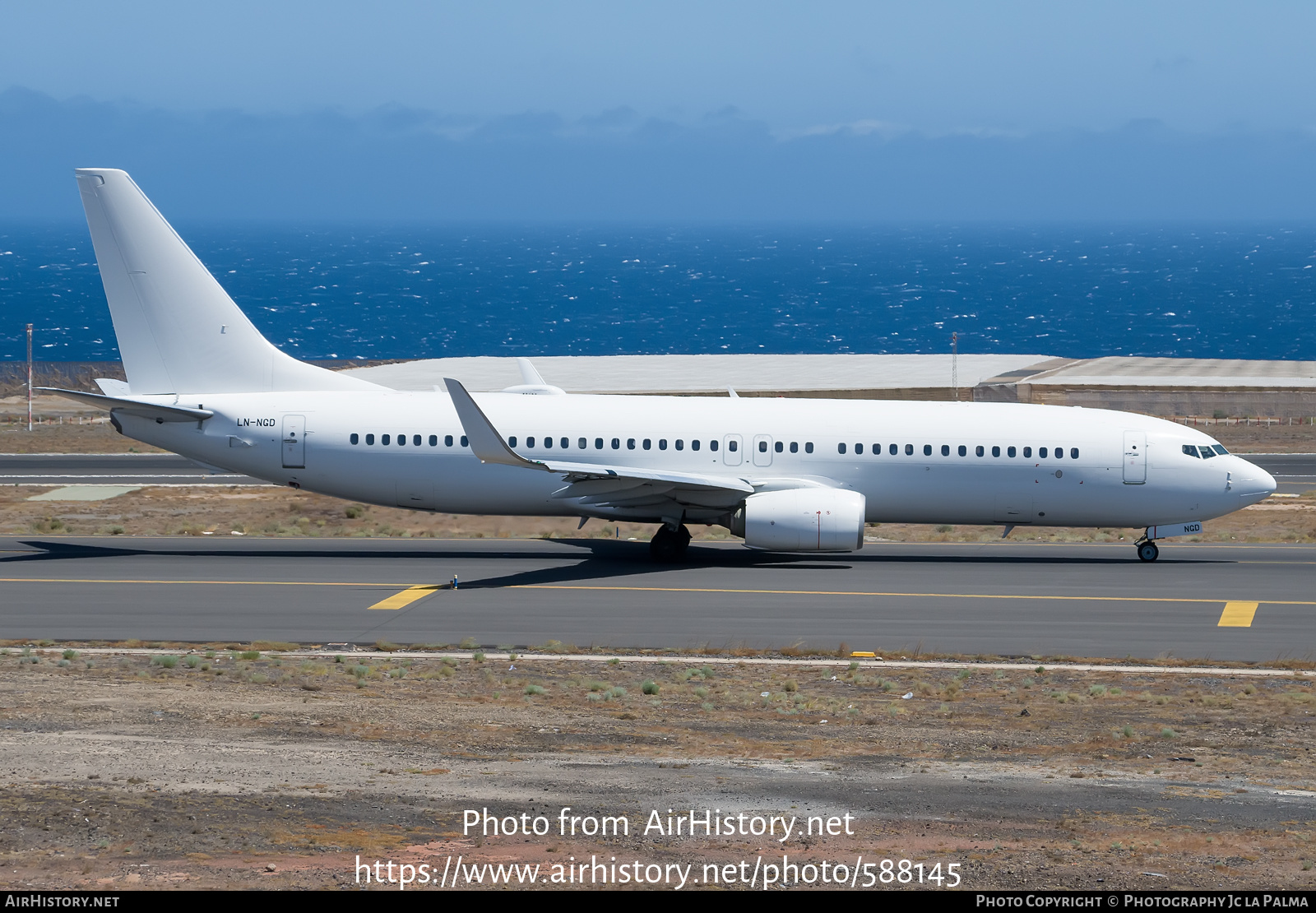 Aircraft Photo of LN-NGD | Boeing 737-8JP | AirHistory.net #588145