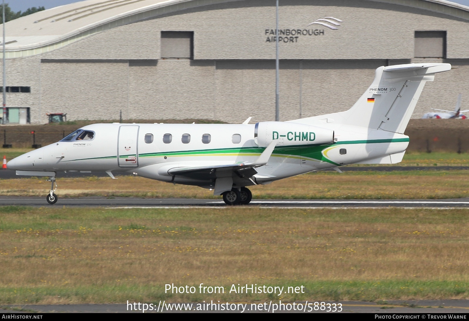 Aircraft Photo of D-CHMD | Embraer EMB-505 Phenom 300 | AirHistory.net #588333