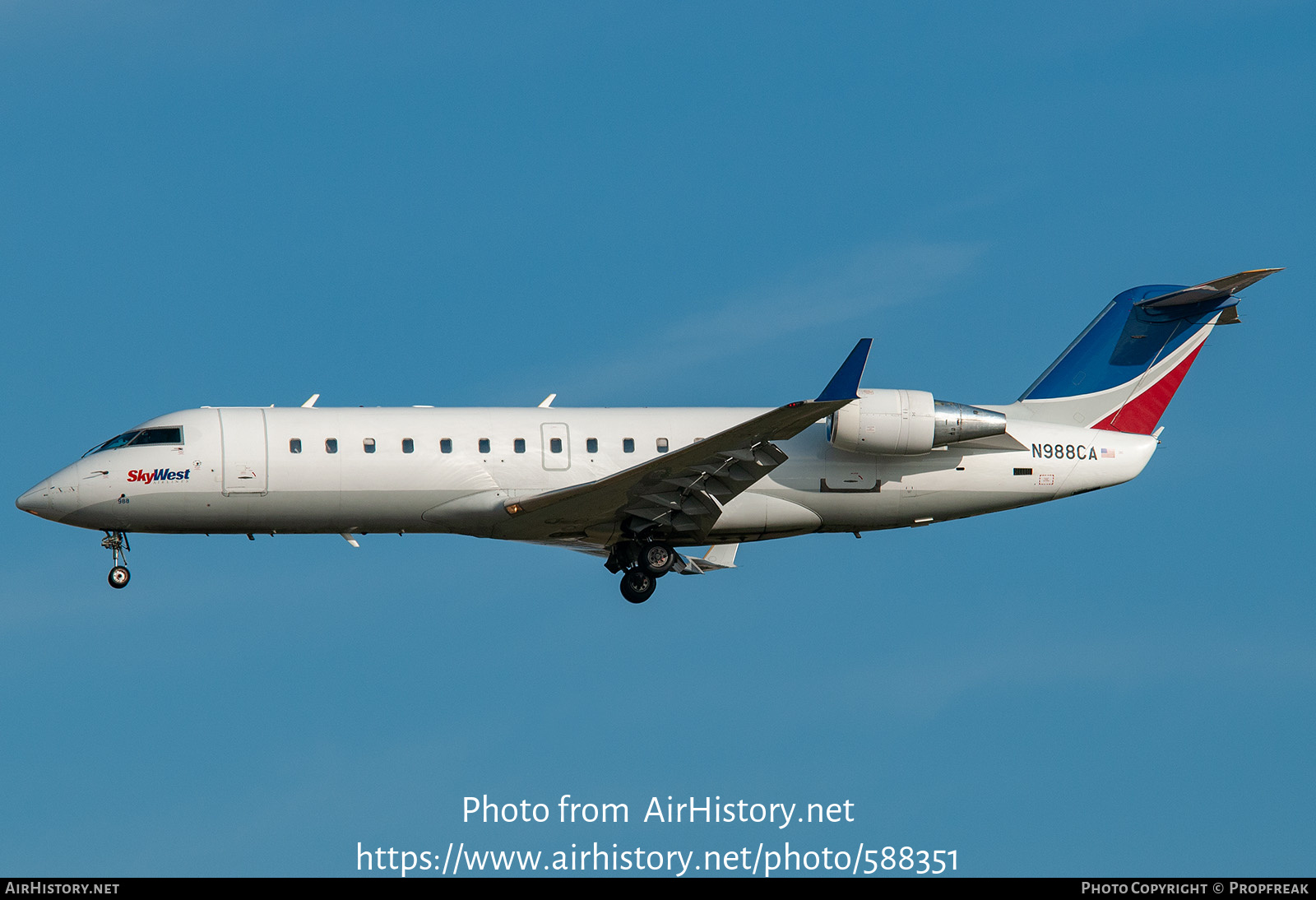 Aircraft Photo of N988CA | Bombardier CRJ-100ER (CL-600-2B19) | SkyWest Airlines | AirHistory.net #588351