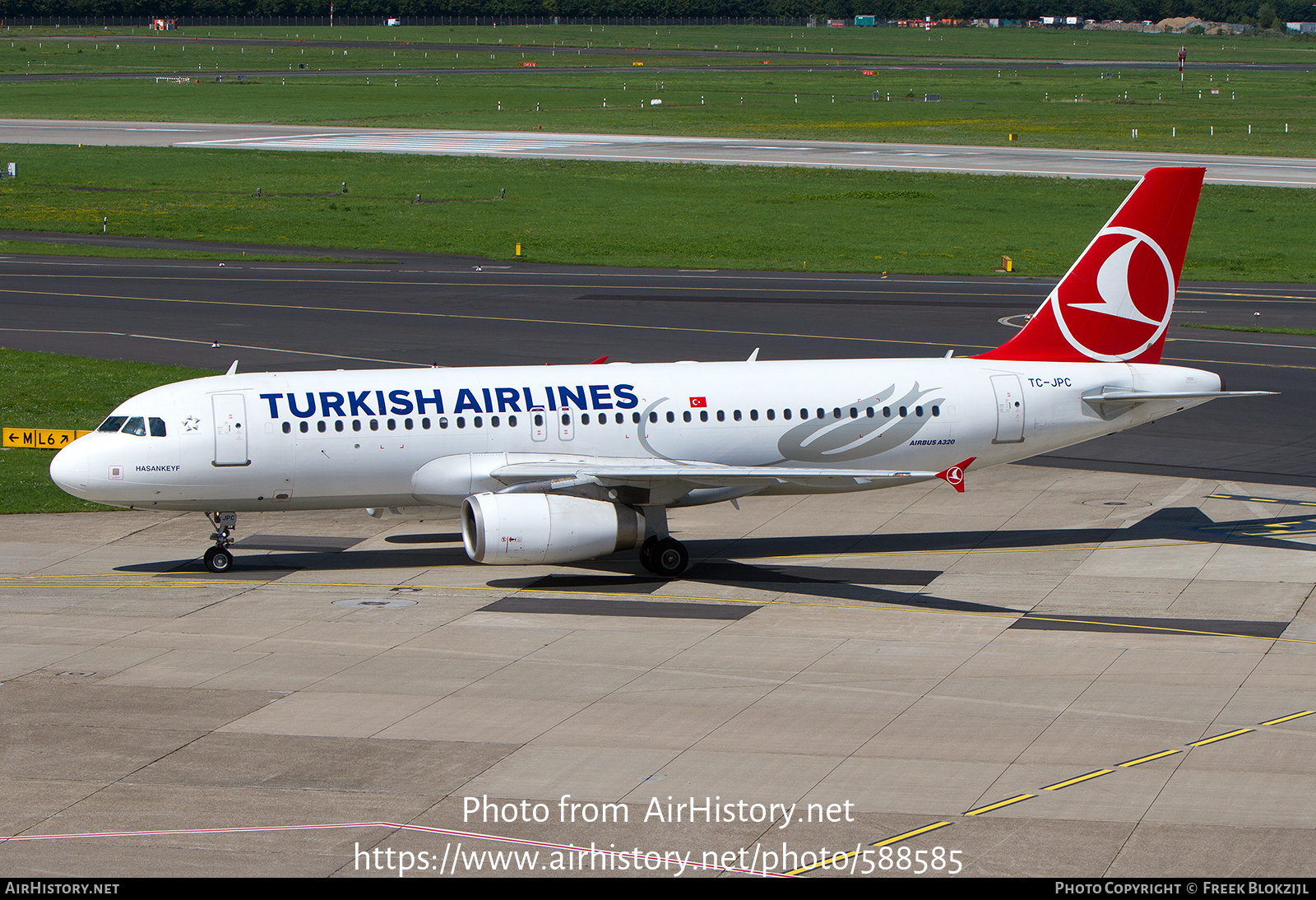 Aircraft Photo of TC-JPC | Airbus A320-232 | Turkish Airlines | AirHistory.net #588585