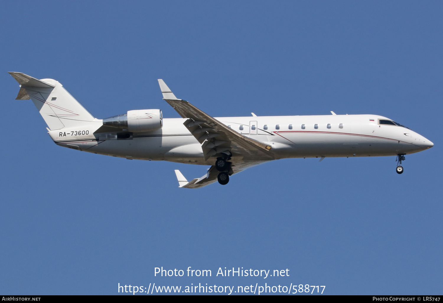 Aircraft Photo of RA-73600 | Bombardier Challenger 850 (CRJ-200SE/CL-600-2B19) | AirHistory.net #588717