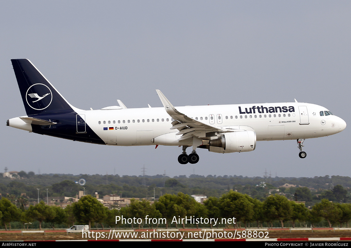 Aircraft Photo of D-AIUD | Airbus A320-214 | Lufthansa | AirHistory.net #588802