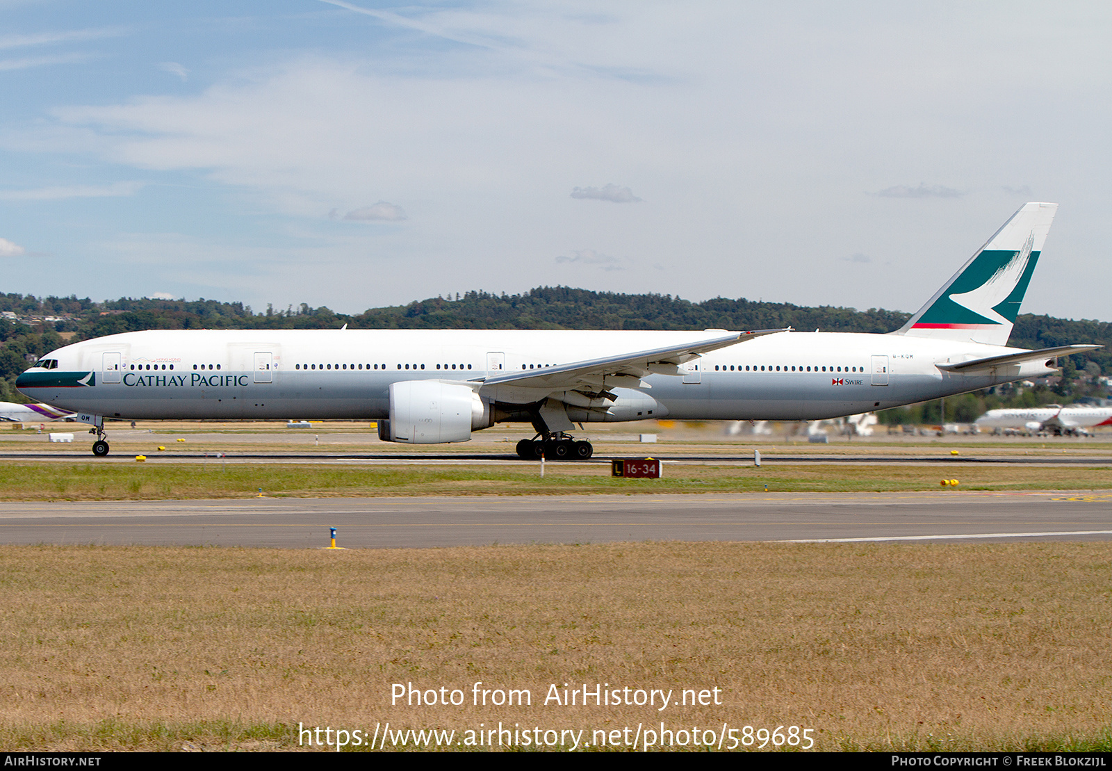 Aircraft Photo of B-KQM | Boeing 777-367/ER | Cathay Pacific Airways | AirHistory.net #589685