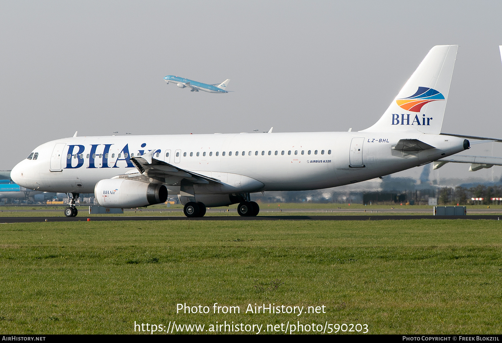 Aircraft Photo of LZ-BHL | Airbus A320-232 | Balkan Holidays Air - BH Air | AirHistory.net #590203