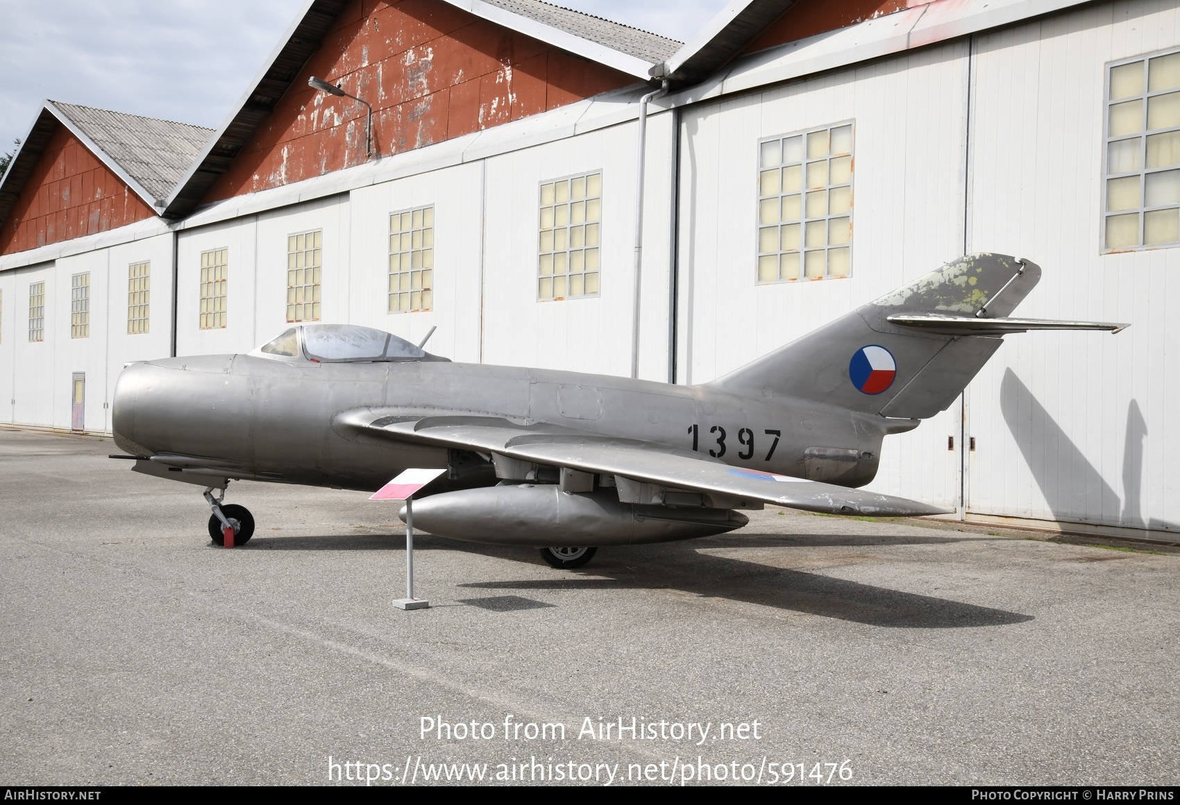 Aircraft Photo of 1397 | Mikoyan-Gurevich MiG-15SB | Czechoslovakia - Air Force | AirHistory.net #591476