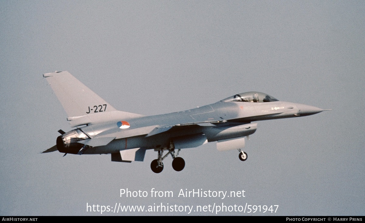 Aircraft Photo of J-227 | General Dynamics F-16A Fighting Falcon | Netherlands - Air Force | AirHistory.net #591947