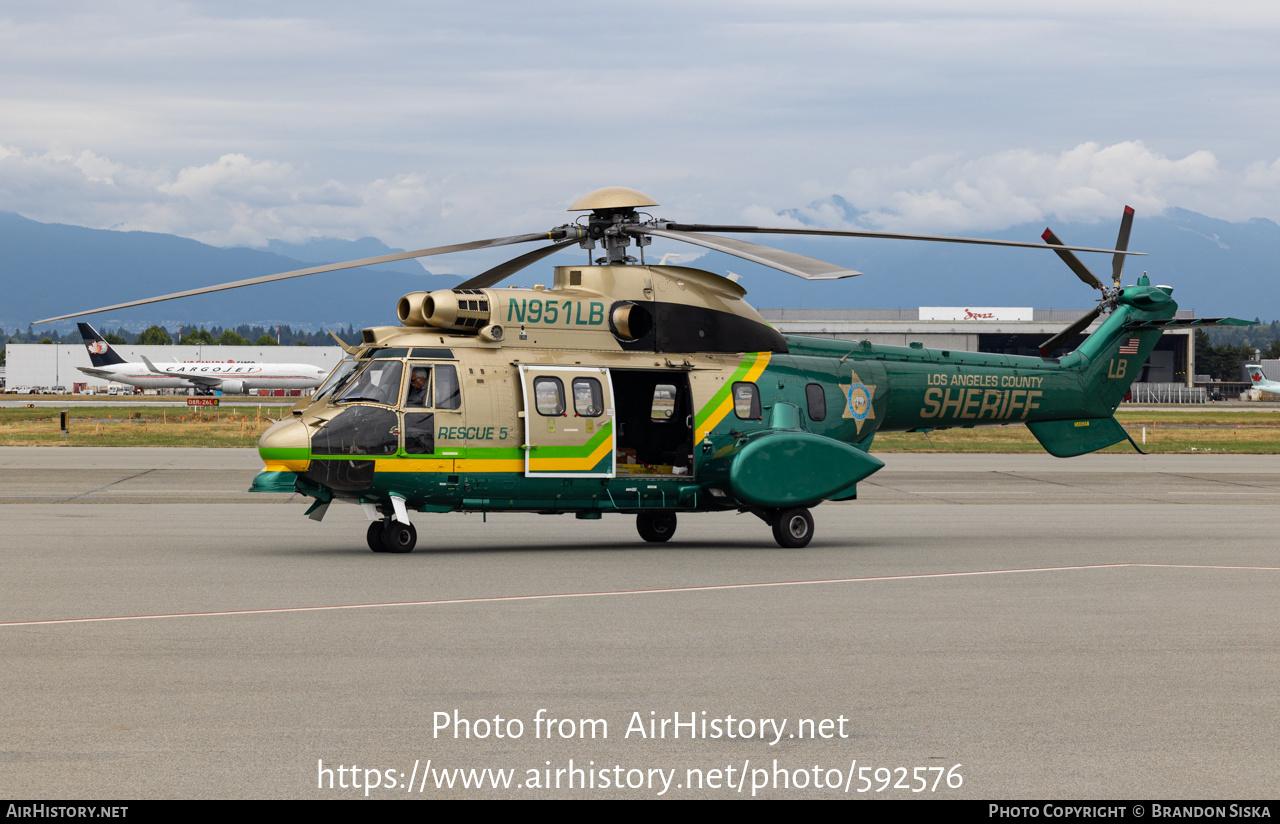 Aircraft Photo of N951LB | Aerospatiale AS-332L1 Super Puma | Los Angeles County Sheriff | AirHistory.net #592576