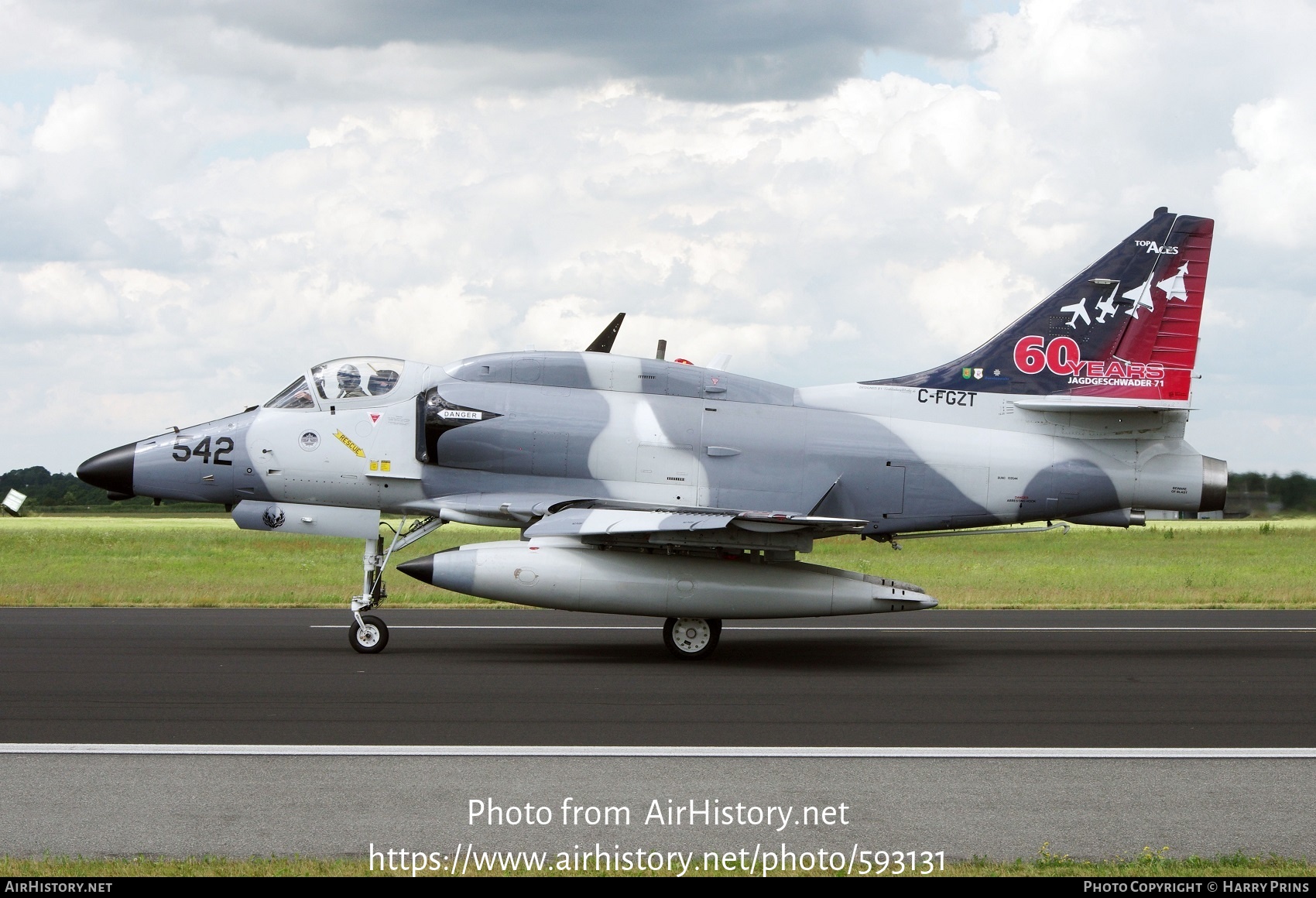 Aircraft Photo of C-FGZT / 159544 | McDonnell Douglas A-4N Skyhawk II | Top Aces | AirHistory.net #593131