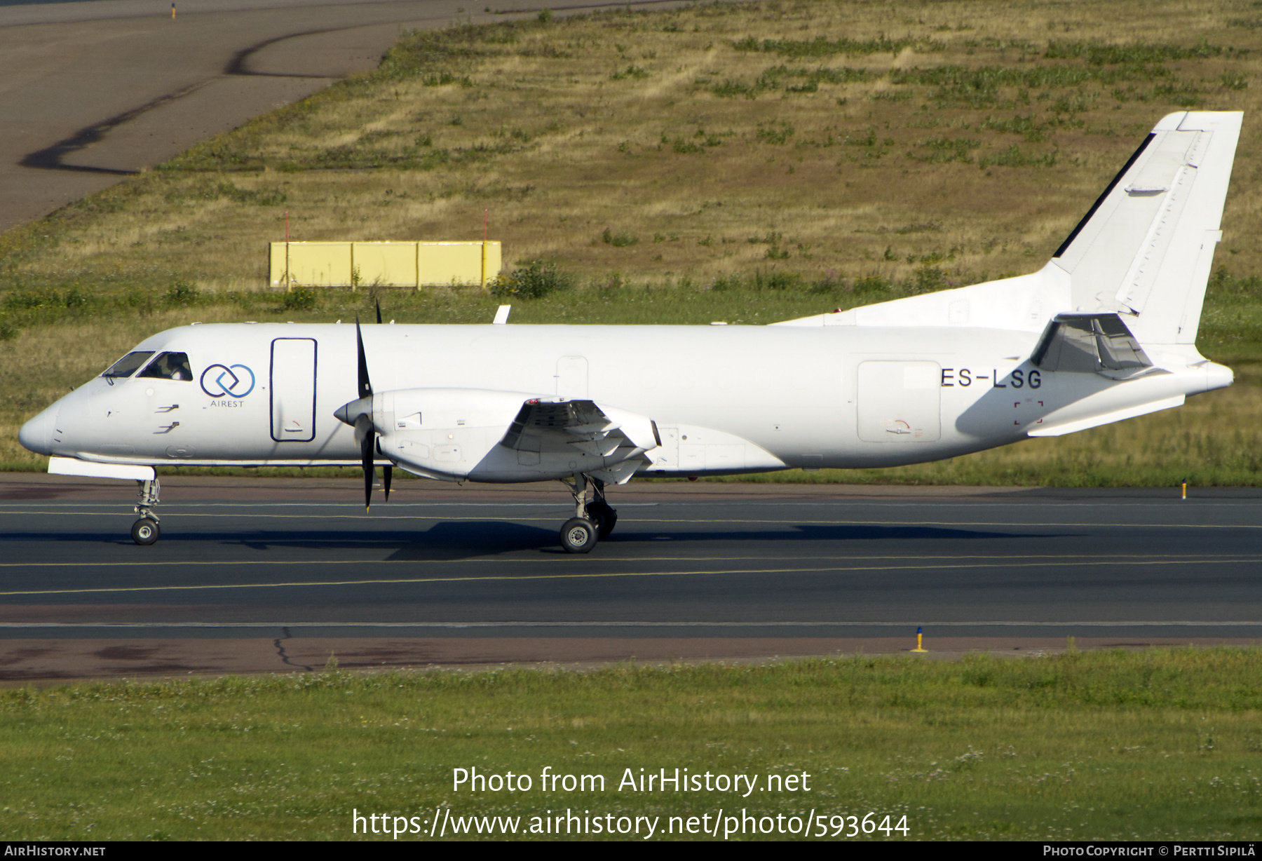 Aircraft Photo of ES-LSG | Saab-Fairchild SF-340A(F) | Airest | AirHistory.net #593644