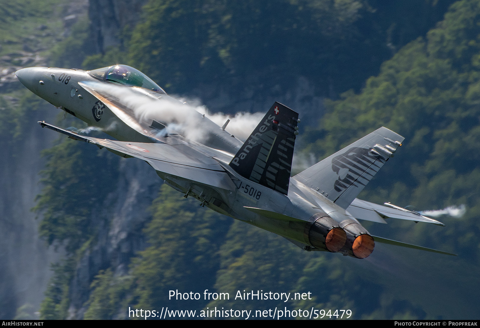 Aircraft Photo of J-5018 | McDonnell Douglas F/A-18C Hornet | Switzerland - Air Force | AirHistory.net #594479