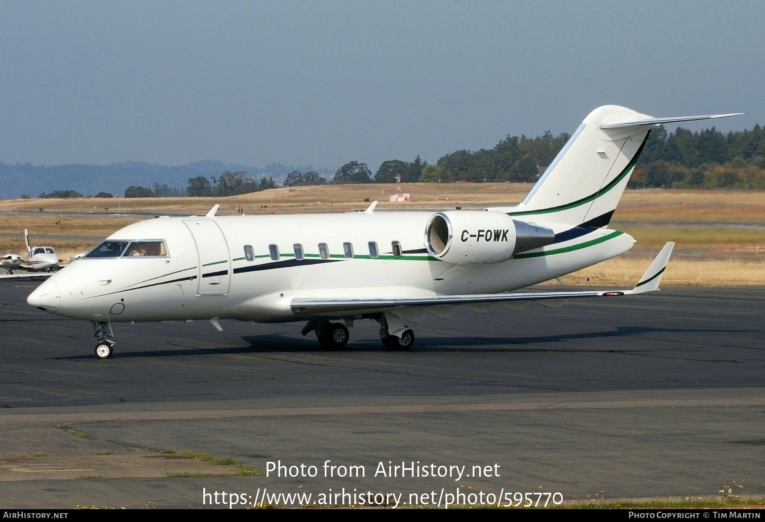 Aircraft Photo of C-FOWK | Bombardier Challenger 650 (CL-600-2B16) | AirHistory.net #595770