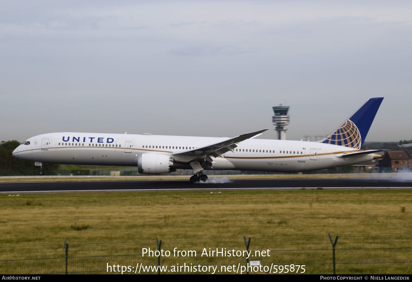 Aircraft Photo of N12006 | Boeing 787-10 Dreamliner | United Airlines | AirHistory.net #595875