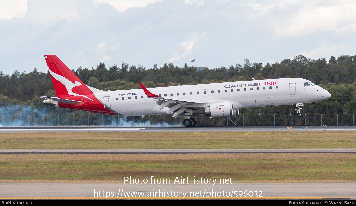 Aircraft Photo of VH-XVP | Embraer 190AR (ERJ-190-100IGW) | QantasLink | AirHistory.net #596032