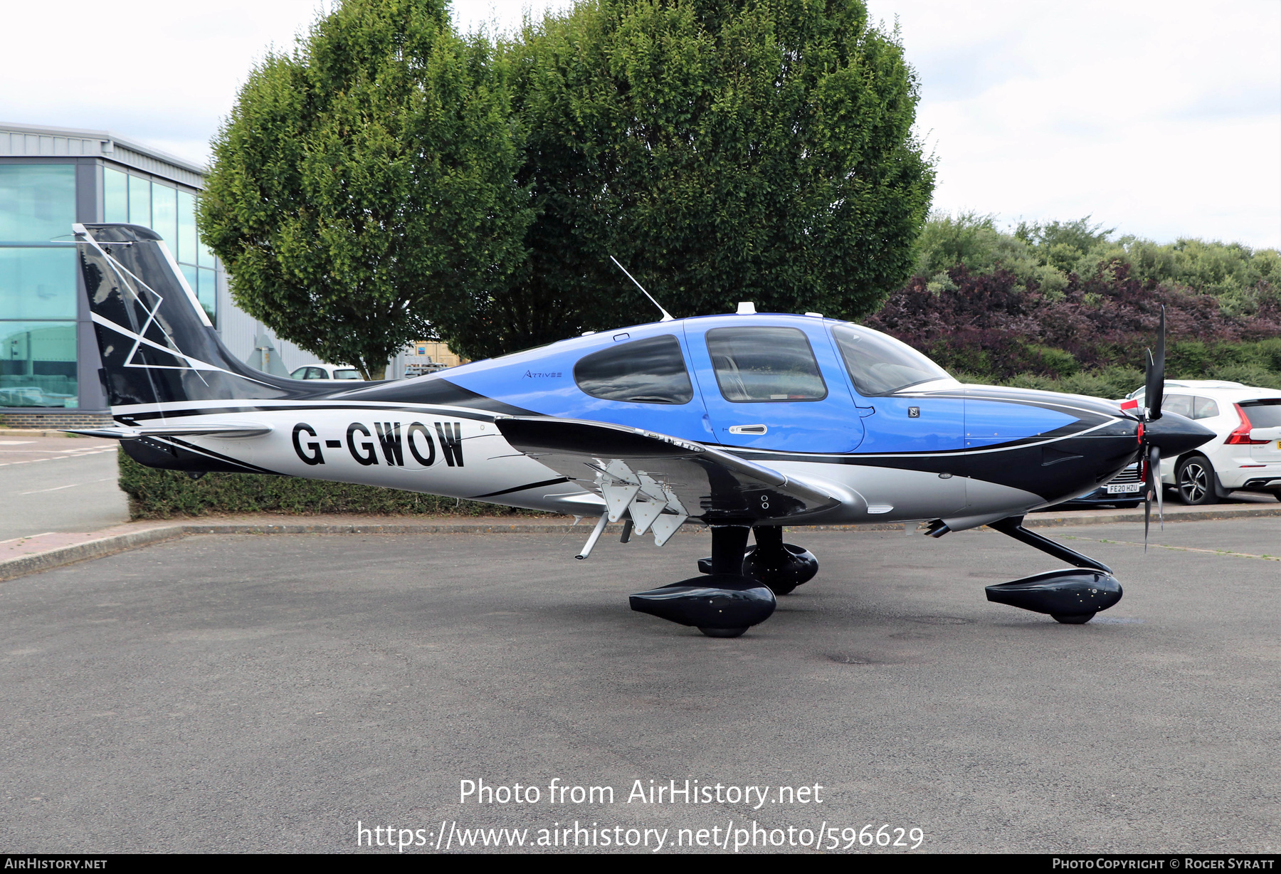 Aircraft Photo of G-GWOW | Cirrus SR-22T G6-GTS Arrivee | AirHistory.net #596629