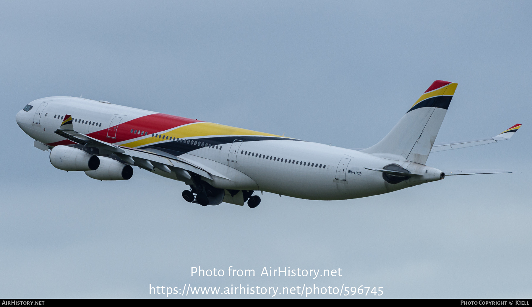 Aircraft Photo of 9H-AHUB | Airbus A340-313E | AirHistory.net #596745