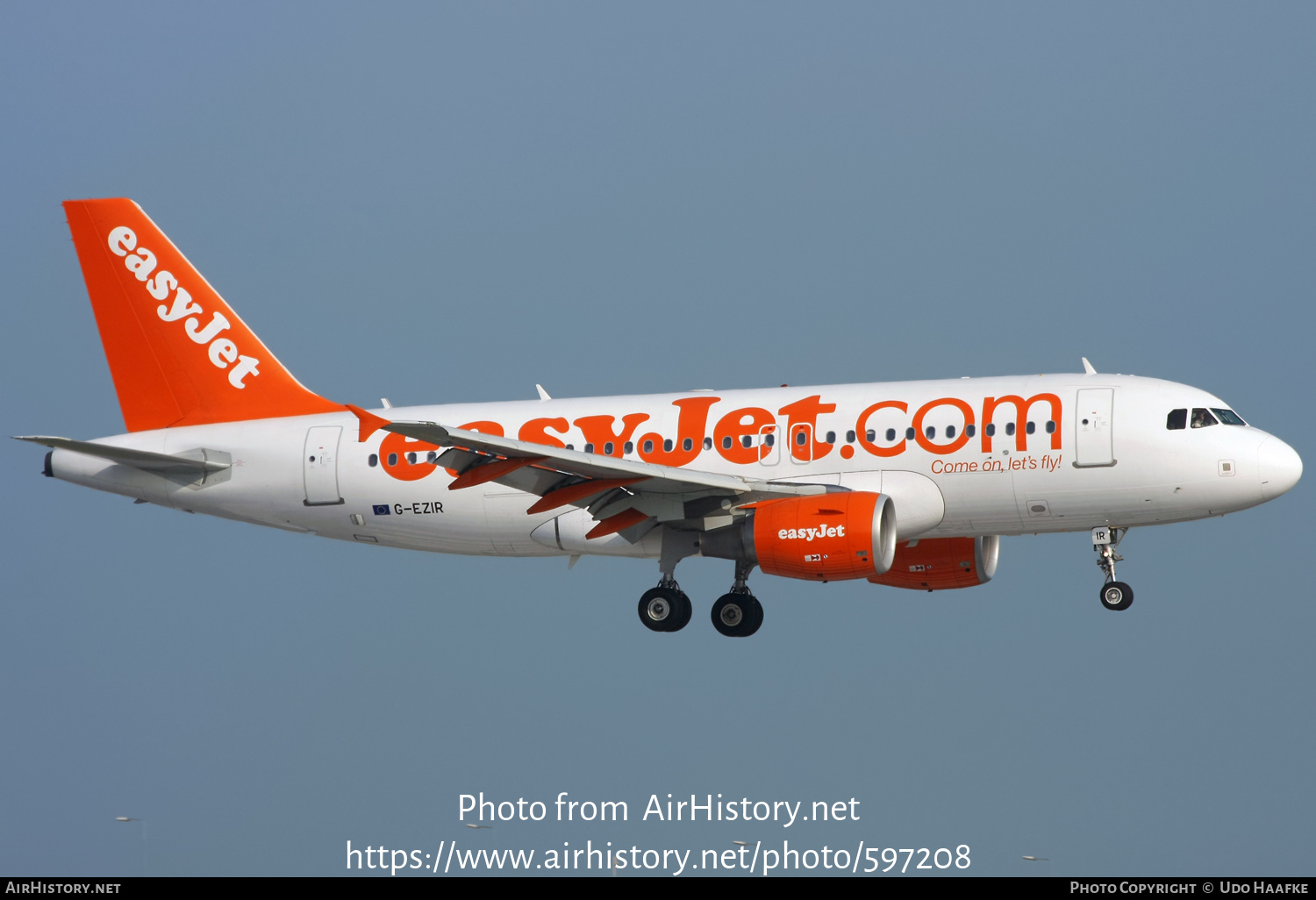 Aircraft Photo of G-EZIR | Airbus A319-111 | EasyJet | AirHistory.net #597208