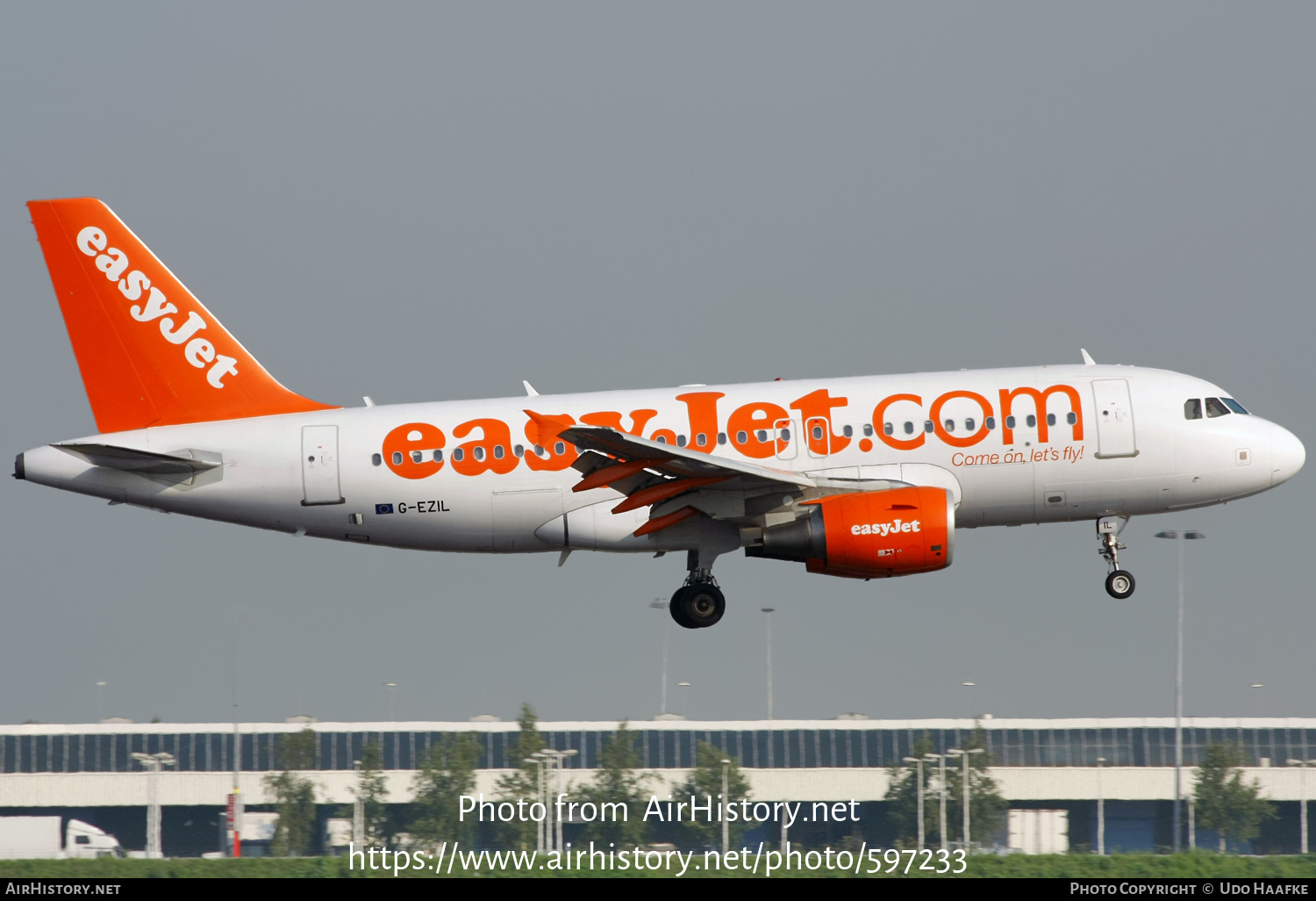 Aircraft Photo of G-EZIL | Airbus A319-111 | EasyJet | AirHistory.net #597233