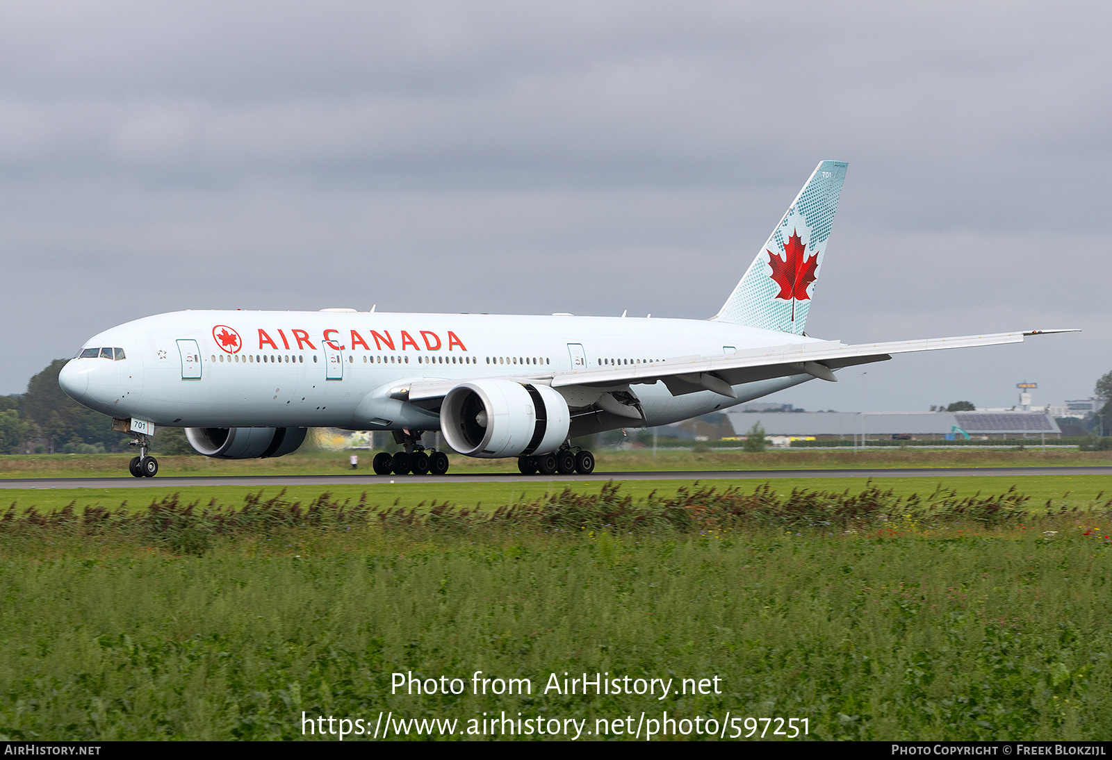 Aircraft Photo of C-FIUA | Boeing 777-233/LR | Air Canada | AirHistory.net #597251