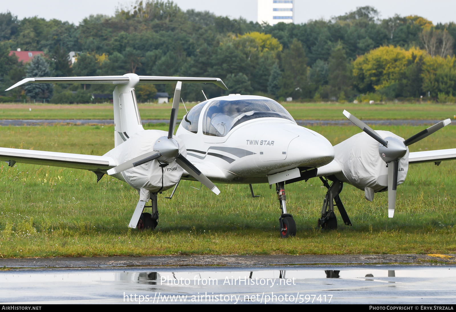 Aircraft Photo of T7-LEO | Diamond DA42 Twin Star | AirHistory.net #597417