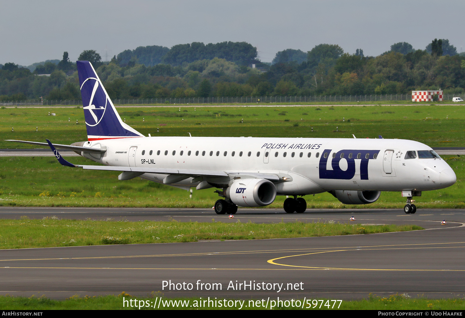 Aircraft Photo of SP-LNL | Embraer 195LR (ERJ-190-200LR) | LOT Polish Airlines - Polskie Linie Lotnicze | AirHistory.net #597477