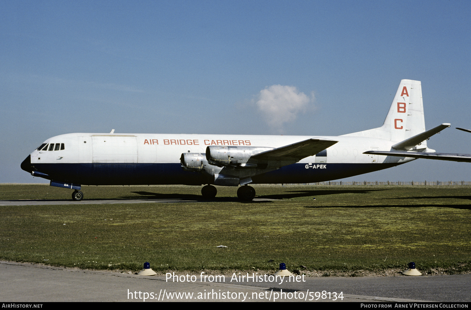 Aircraft Photo of G-APEK | Vickers 953C Merchantman | Air Bridge Carriers - ABC | AirHistory.net #598134