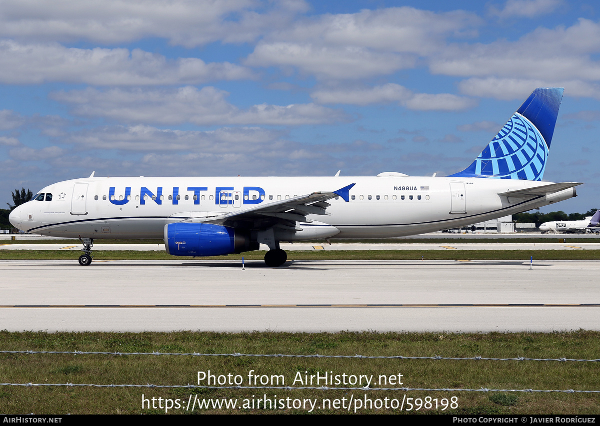 Aircraft Photo of N488UA | Airbus A320-232 | United Airlines | AirHistory.net #598198