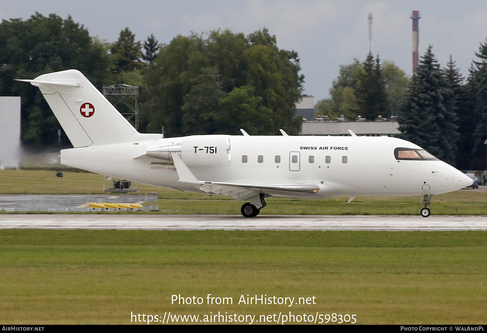 Aircraft Photo of T-751 | Bombardier Challenger 604 (CL-600-2B16) | Switzerland - Air Force | AirHistory.net #598305