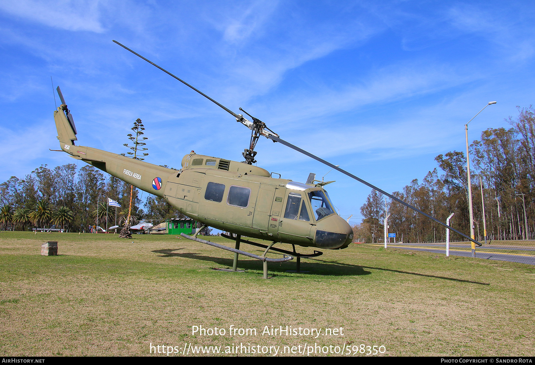 Aircraft Photo of 050 | Bell JUH-1H Iroquois | Uruguay - Air Force | AirHistory.net #598350