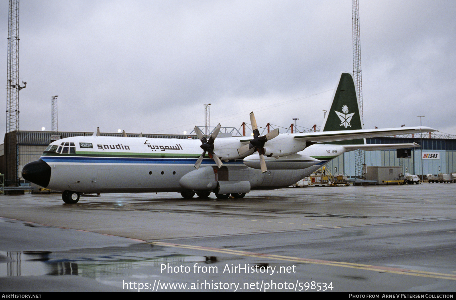 Aircraft Photo of HZ-129 | Lockheed L-100-30 Hercules (382G) | Saudia - Saudi Arabian Royal Flight | AirHistory.net #598534