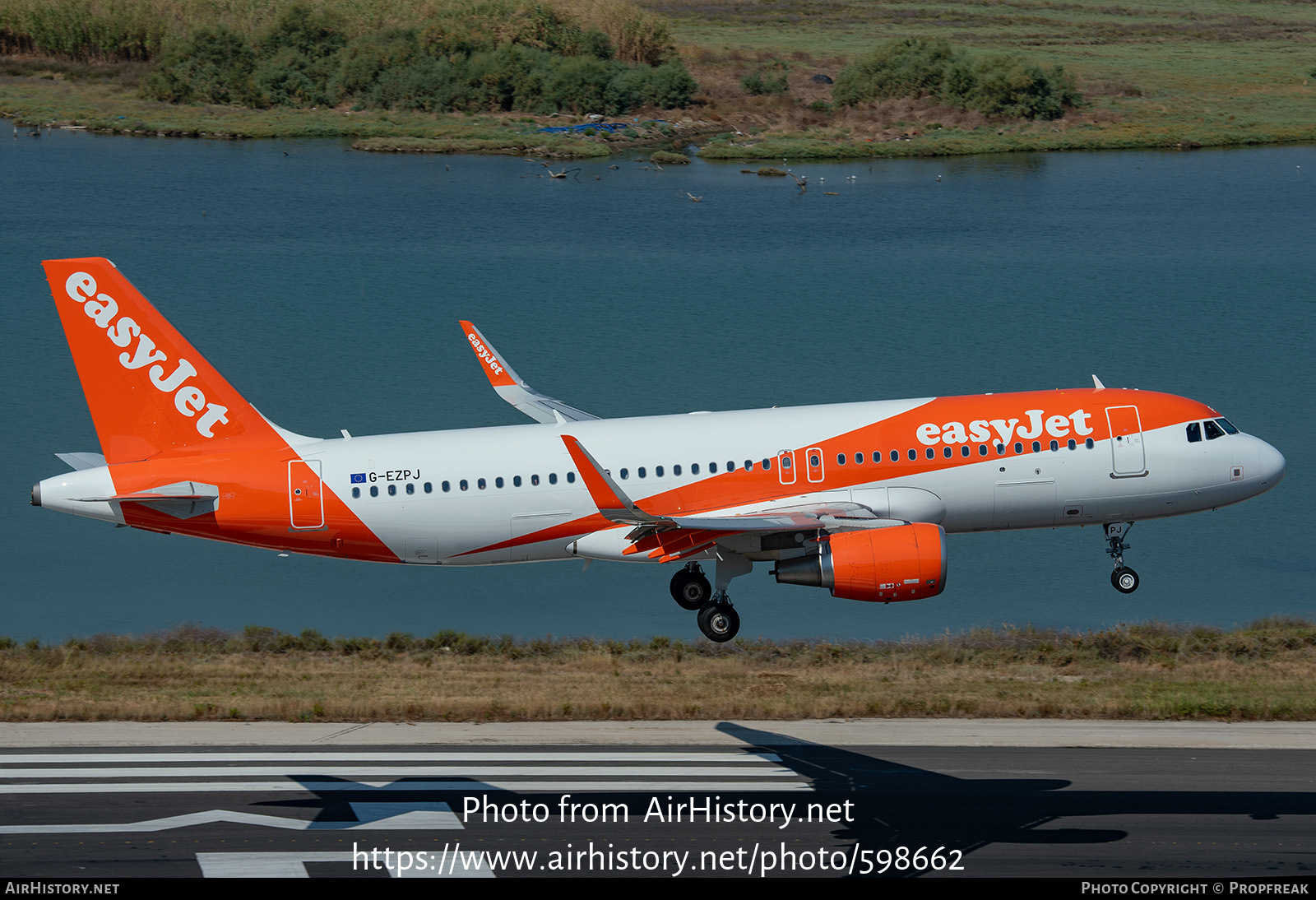 Aircraft Photo of G-EZPJ | Airbus A320-214 | EasyJet | AirHistory.net #598662