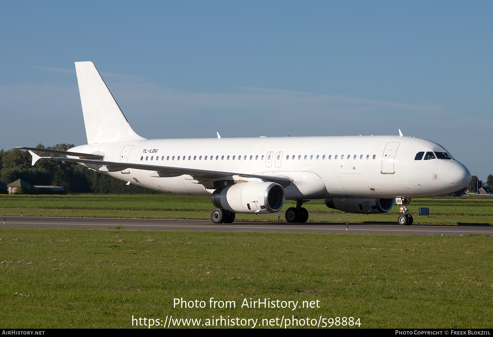 Aircraft Photo of YL-LDU | Airbus A320-232 | AirHistory.net #598884