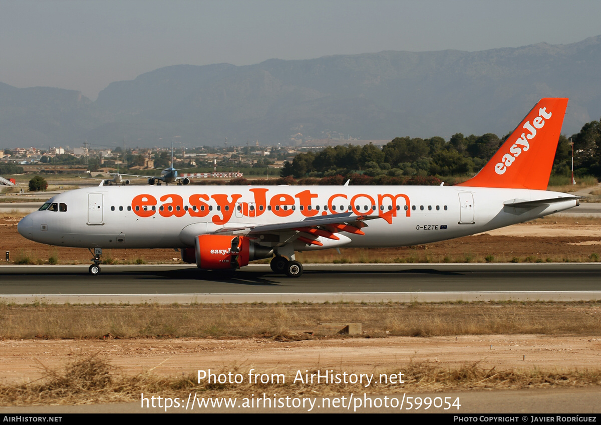 Aircraft Photo of G-EZTE | Airbus A320-214 | EasyJet | AirHistory.net #599054