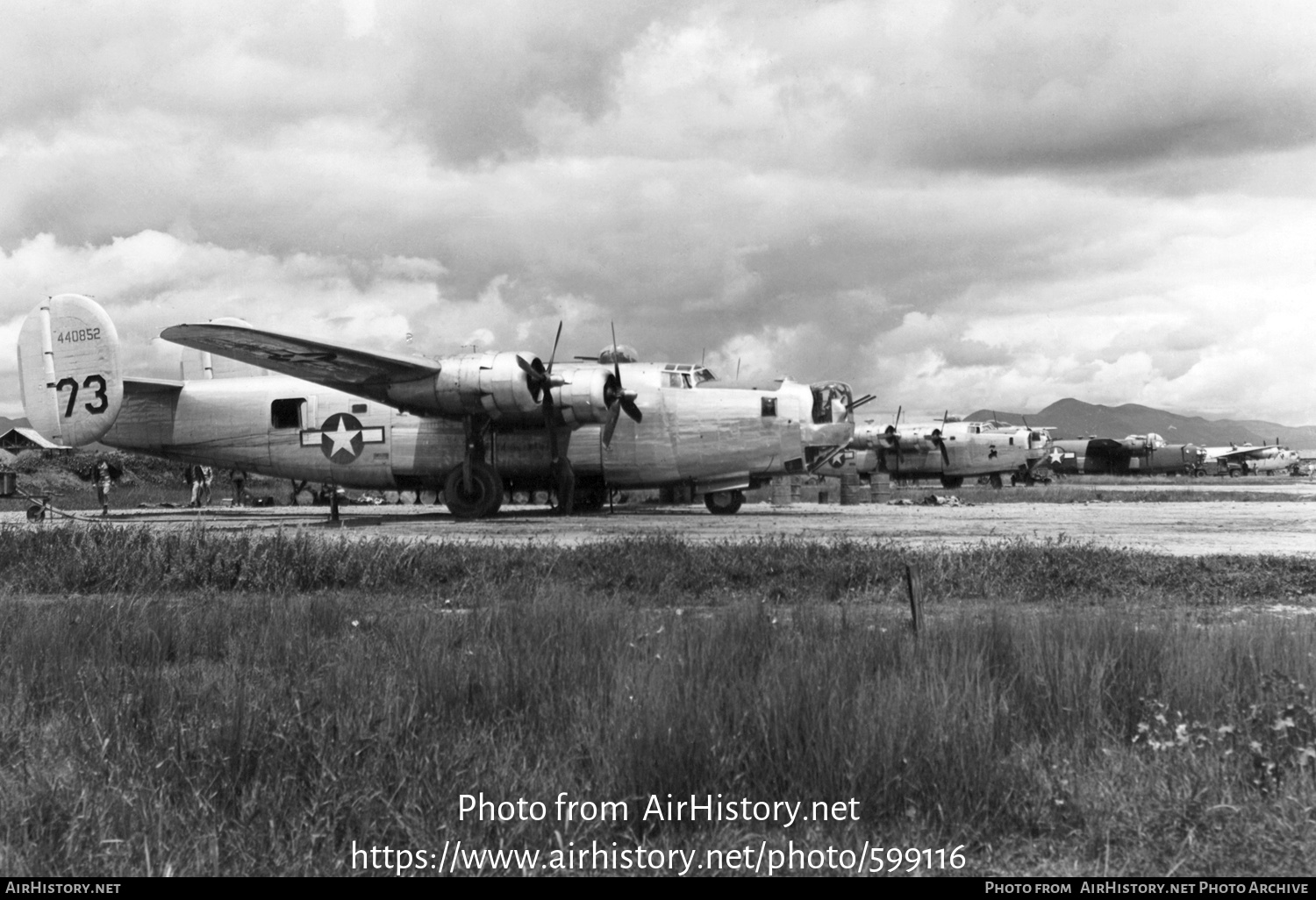 Aircraft Photo of 44-40852 / 440852 | Consolidated B-24J Liberator | USA - Air Force | AirHistory.net #599116