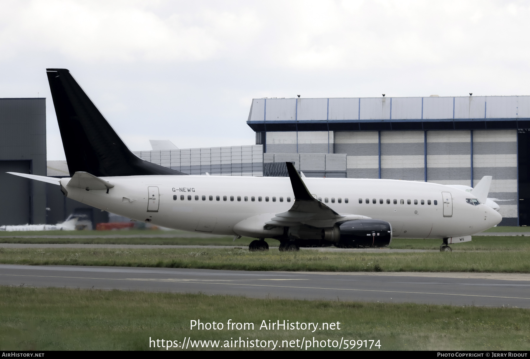 Aircraft Photo of G-NEWG | Boeing 737-76N | AirHistory.net #599174