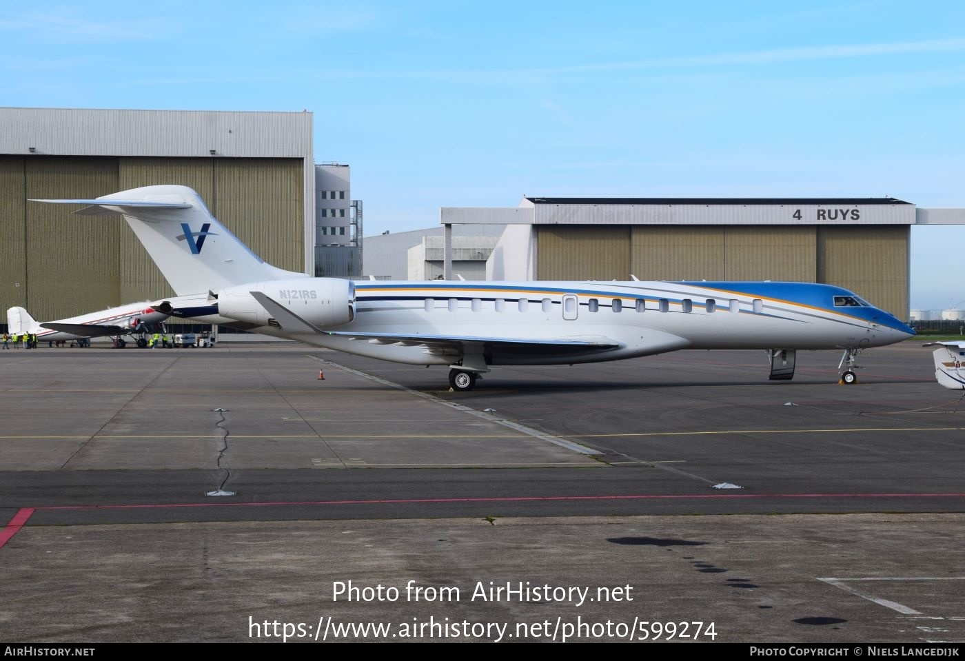 Aircraft Photo of N121RS | Bombardier Global 7500 (BD-700-2A12) | AirHistory.net #599274