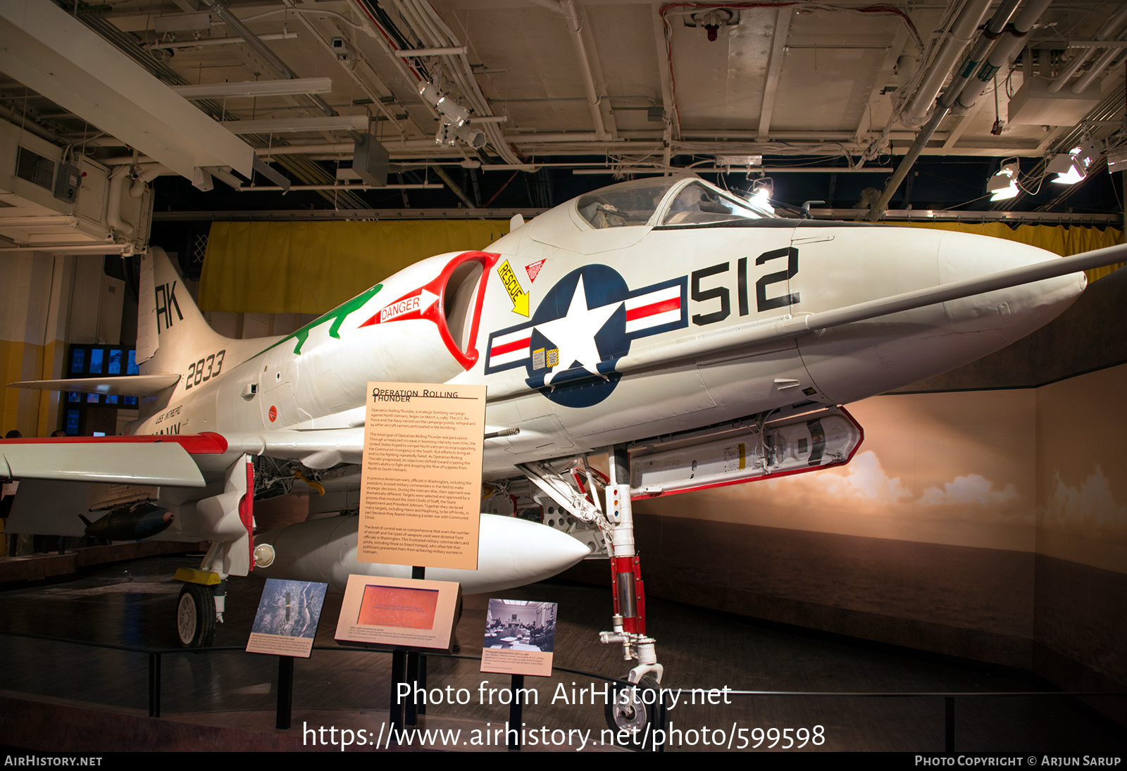 Aircraft Photo of 142833 | Douglas A-4B Skyhawk (A4D-2) | USA - Navy | AirHistory.net #599598