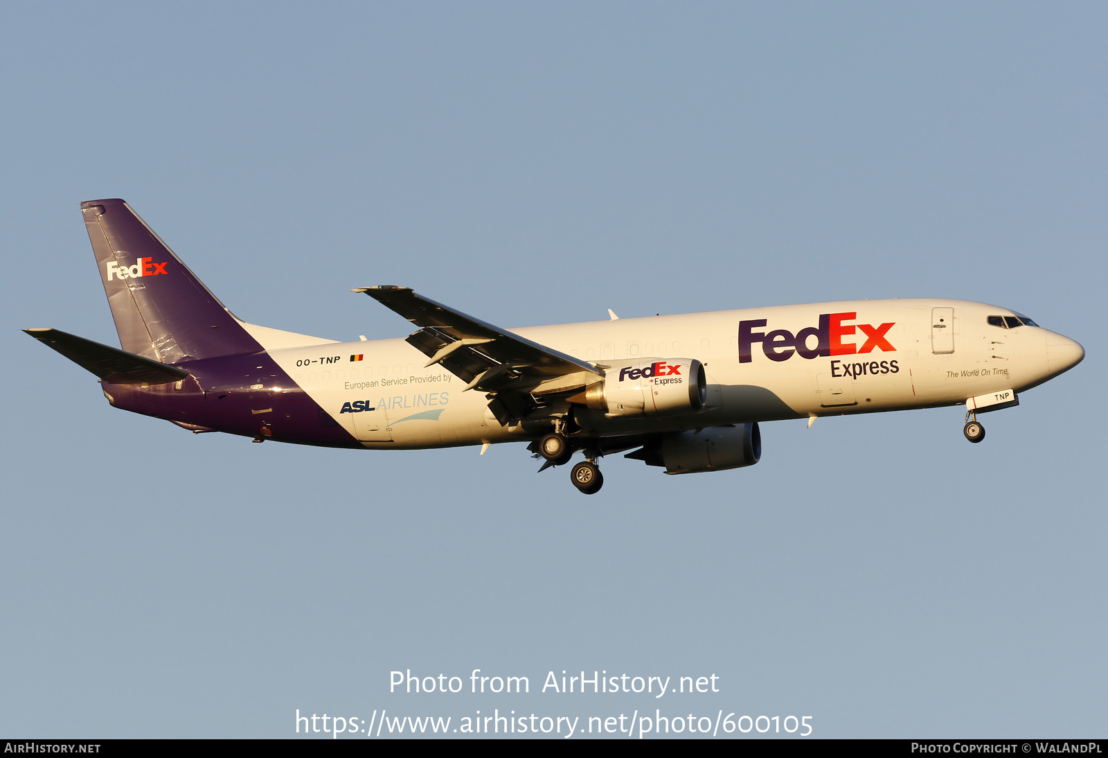 Aircraft Photo of OO-TNP | Boeing 737-45D(SF) | FedEx Express - Federal Express | AirHistory.net #600105