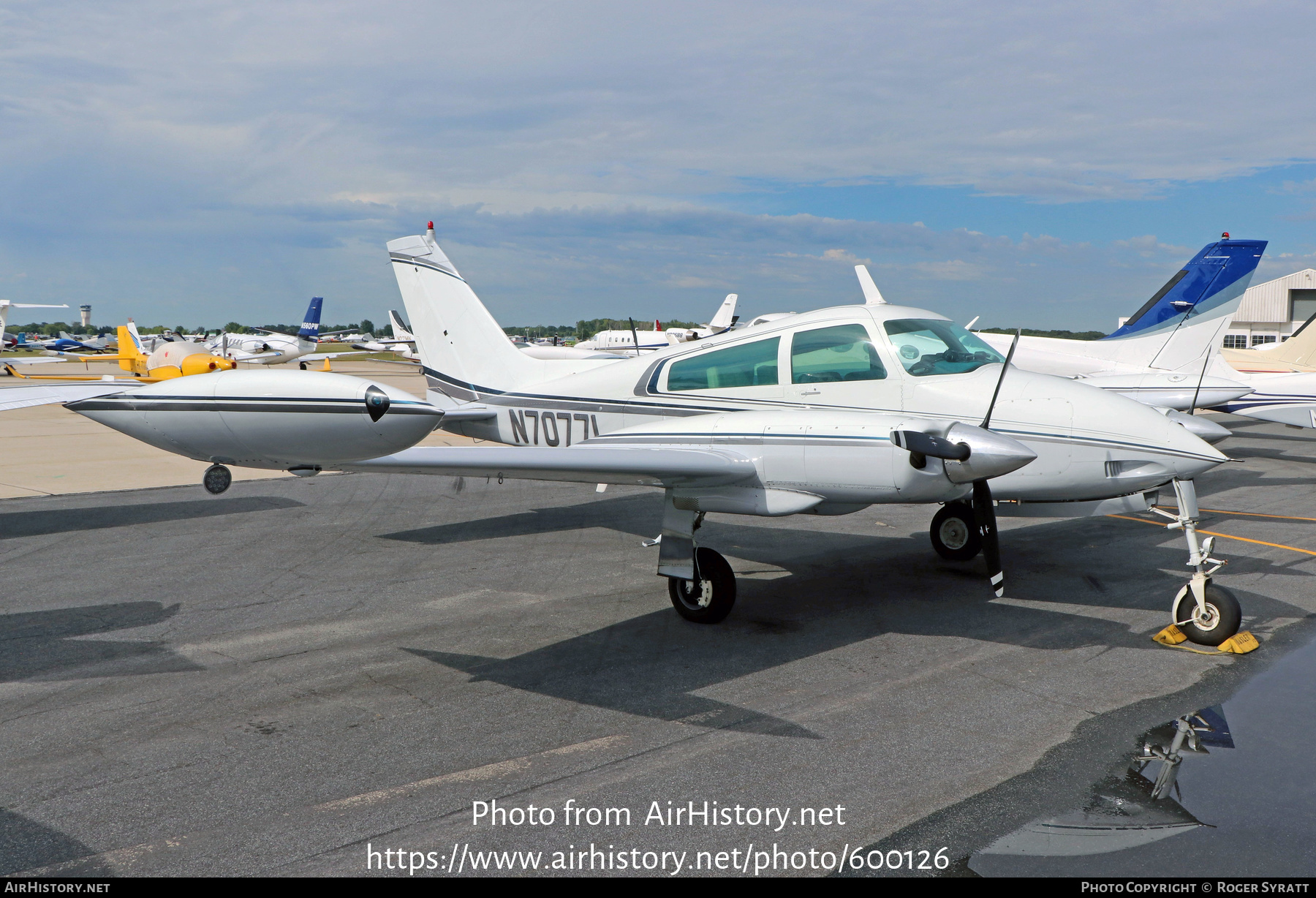 Aircraft Photo of N7077L | Cessna 310K | AirHistory.net #600126