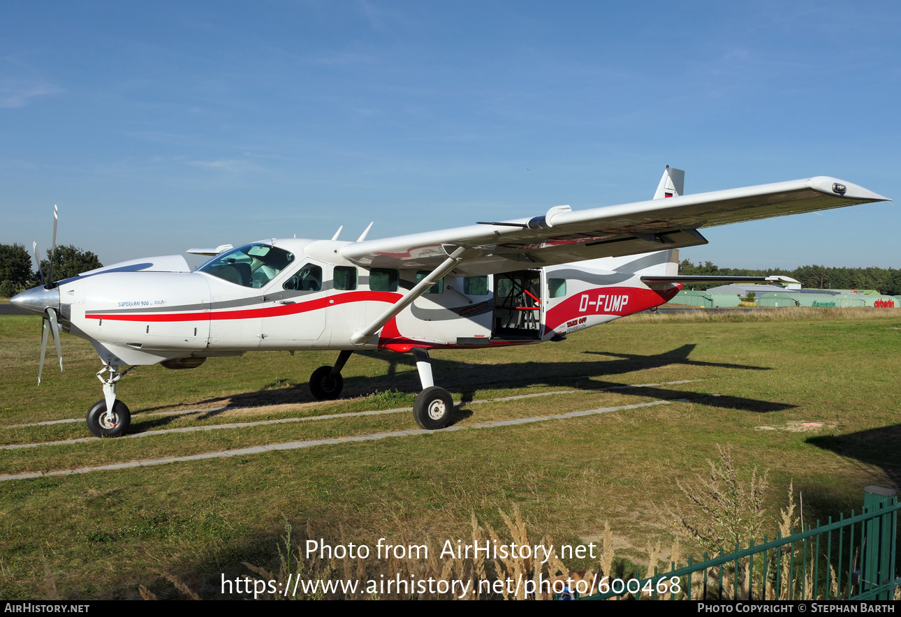 Aircraft Photo of D-FUMP | Cessna 208B Texas Turbine Supervan 900 | AirHistory.net #600468