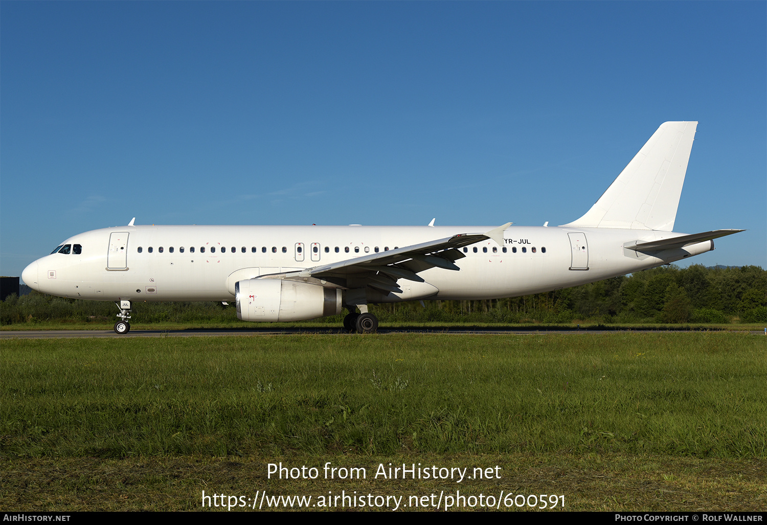 Aircraft Photo of YR-JUL | Airbus A320-232 | AirHistory.net #600591