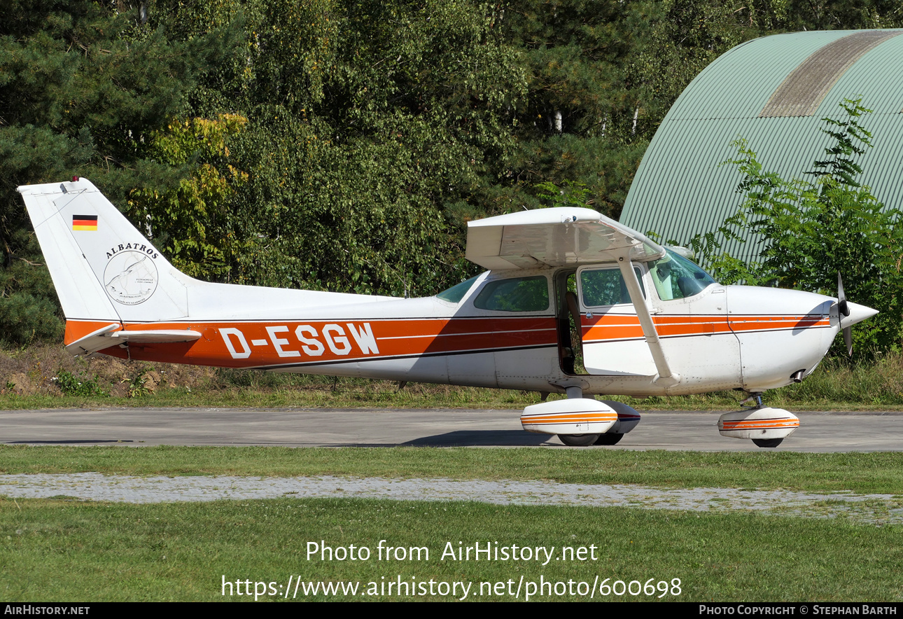 Aircraft Photo of D-ESGW | Cessna 172N Skyhawk | Albatros Flug | AirHistory.net #600698