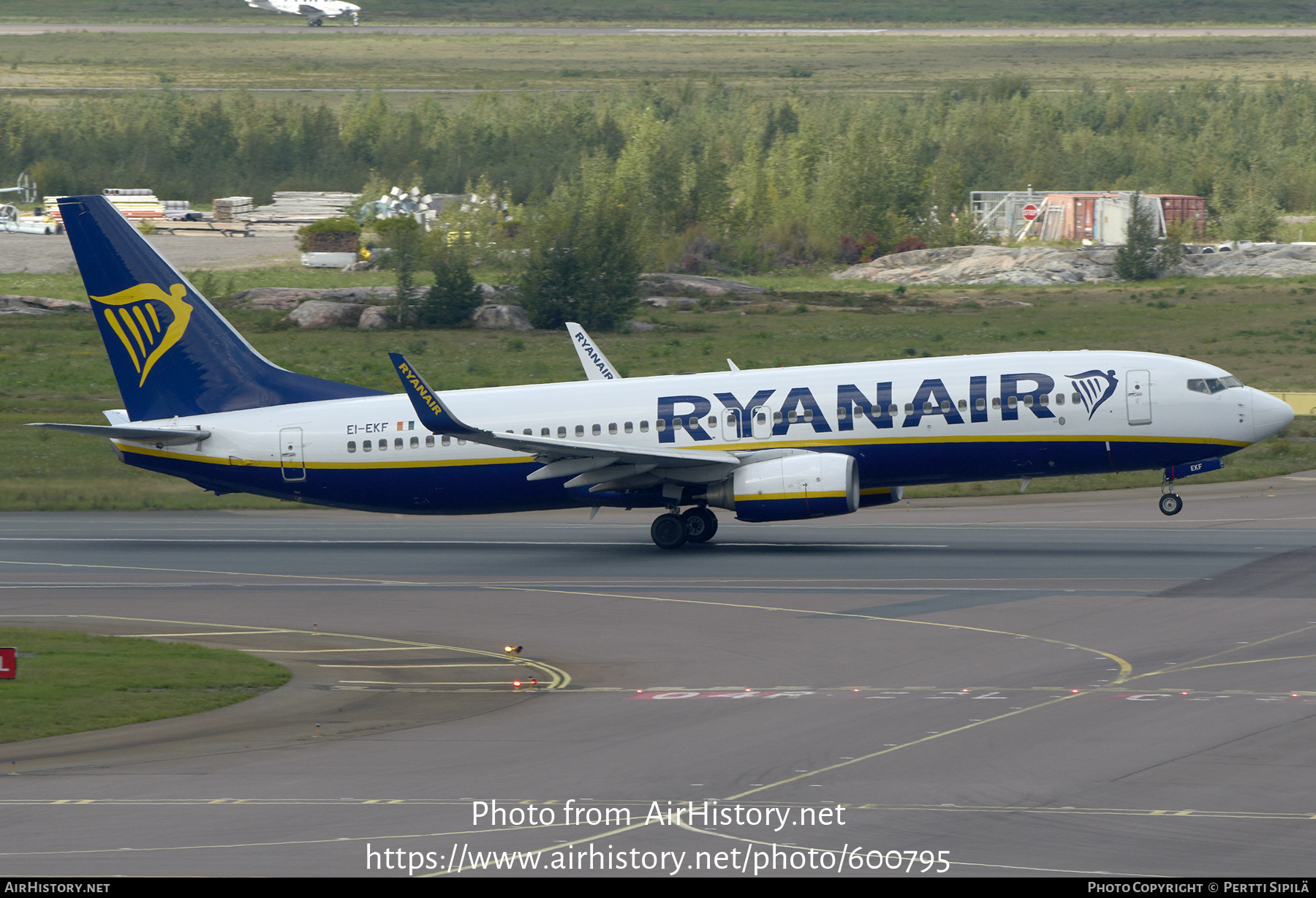 Aircraft Photo of EI-EKF | Boeing 737-8AS | Ryanair | AirHistory.net #600795