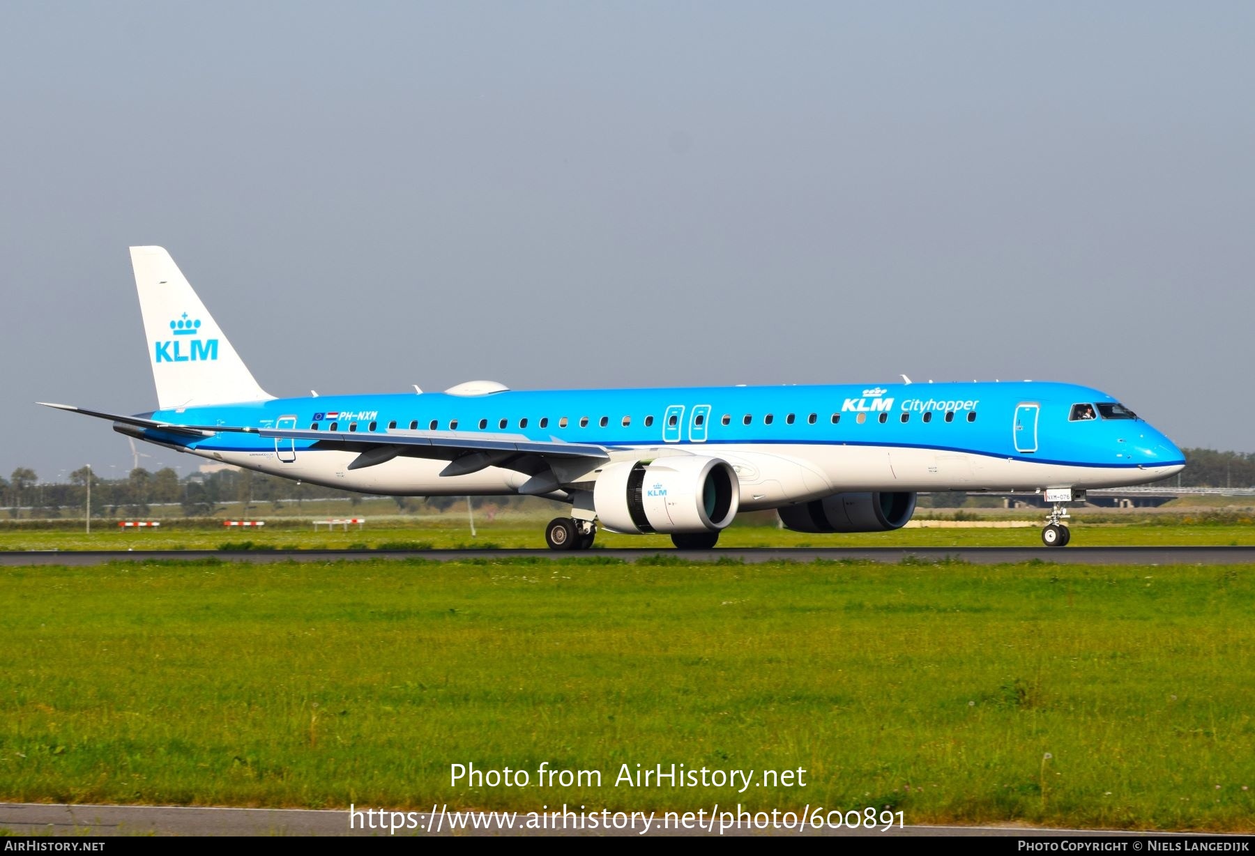 Aircraft Photo of PH-NXM | Embraer 195-E2 (ERJ-190-400) | KLM Cityhopper | AirHistory.net #600891