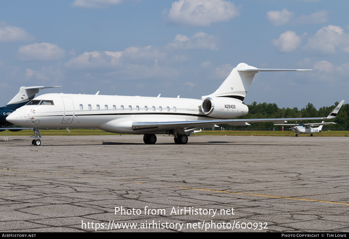 Aircraft Photo of N284DS | Bombardier Global 6000 (BD-700-1A10) | AirHistory.net #600932