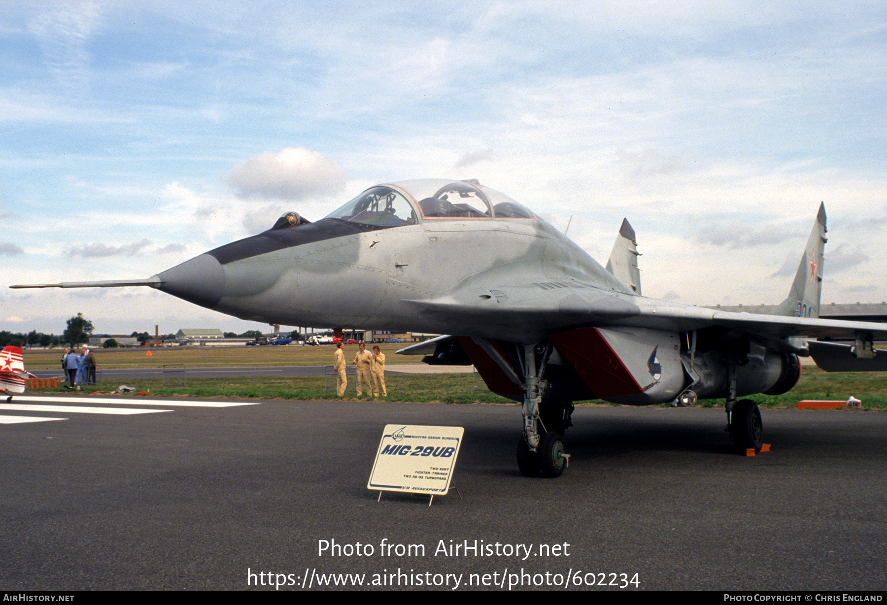 Aircraft Photo of 304 blue | Mikoyan-Gurevich MiG-29UB (9-51) | Soviet Union - Air Force | AirHistory.net #602234