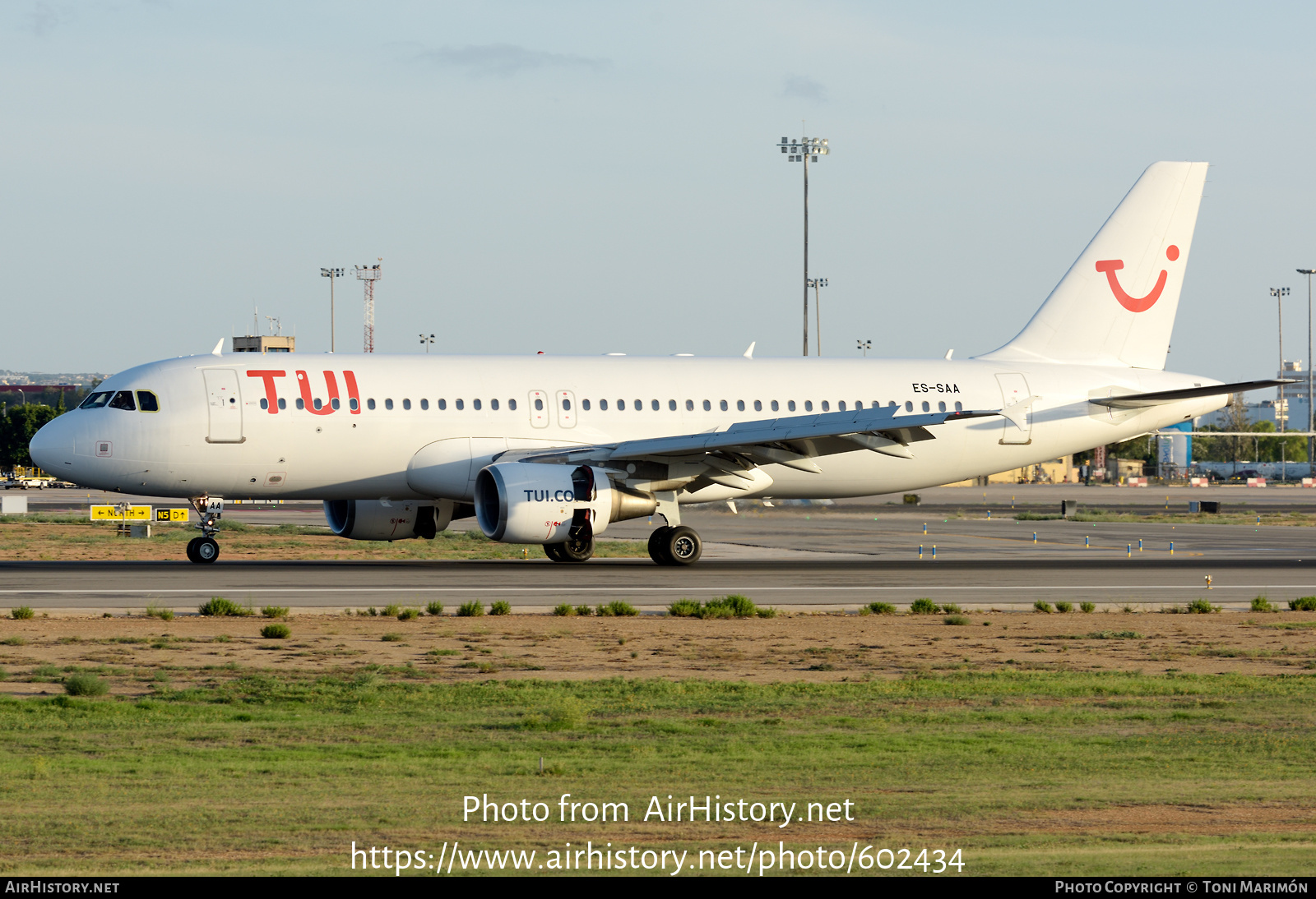 Aircraft Photo of ES-SAA | Airbus A320-214 | TUI | AirHistory.net #602434